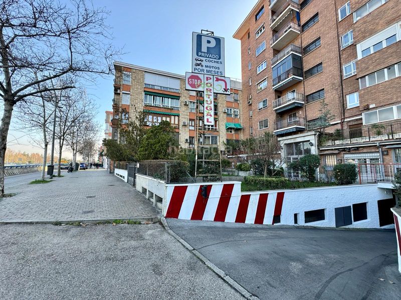Foto f36578ca-bff5-48e1-ae19-d138ff972a1a. Geschäftsraum in Puerta del Ángel Madrid