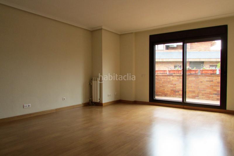 Foto 8fb2eb3a-f0c0-4659-af6b-1d5d8adbc77d. Alquiler ático en calle islas pitiusas 23 en El Pinar-Punta Galea Rozas de Madrid (Las)