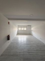 Rent Studio in Calle isla de la toja 14. Estudio en alquiler en calle isla de la toja 14