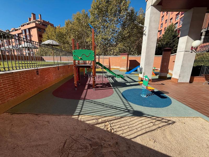 Foto 0333ea57-c210-443e-8655-ead56fafe999. Piso  exterior en urbanización de recién construccion en Madrid