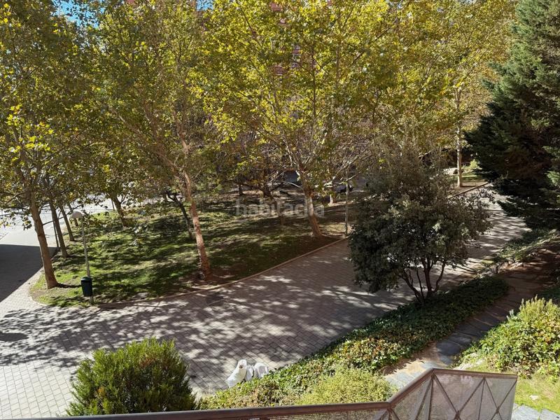 Foto 1cdf0b14-dd86-4a60-9281-0943993f5e79. Piso  exterior en urbanización de recién construccion en Madrid