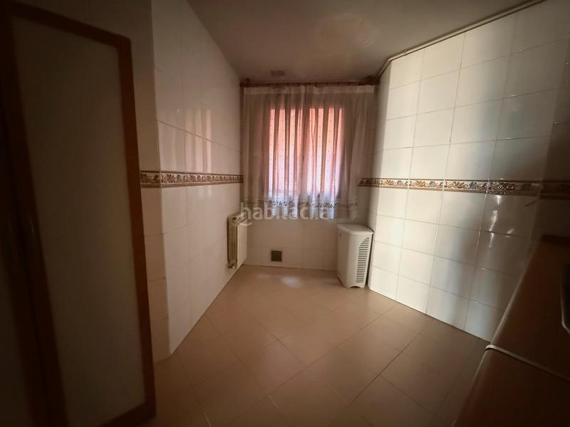 Foto 98a41b23-0dc9-4e09-a596-d204e482c7e1. Piso  exterior en urbanización de recién construccion en Madrid