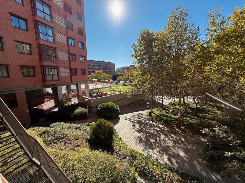 Foto 9cddb01e-9bc5-4a31-9edb-e08a31a3ce2f. Piso  exterior en urbanización de recién construccion en Madrid