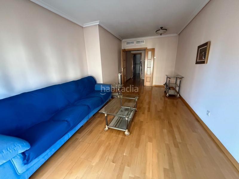 Foto a70bbdab-e564-4fee-b987-11be0ab1b31a. Piso  exterior en urbanización de recién construccion en Madrid