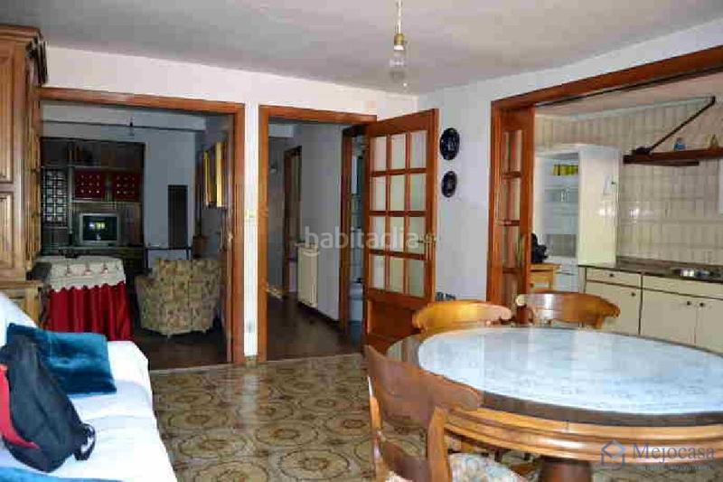 Foto 75c457f2-e3c4-43e8-b72a-1d23f705d9fe. Casa a schiera in calle jesús adrán 6 in Villafranca del Bierzo
