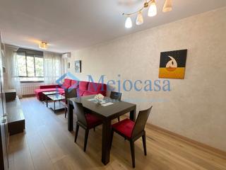 Etagenwohnung  Paseo manuel azaña. Amplia vivienda exterior con garaje, trastero y piscina