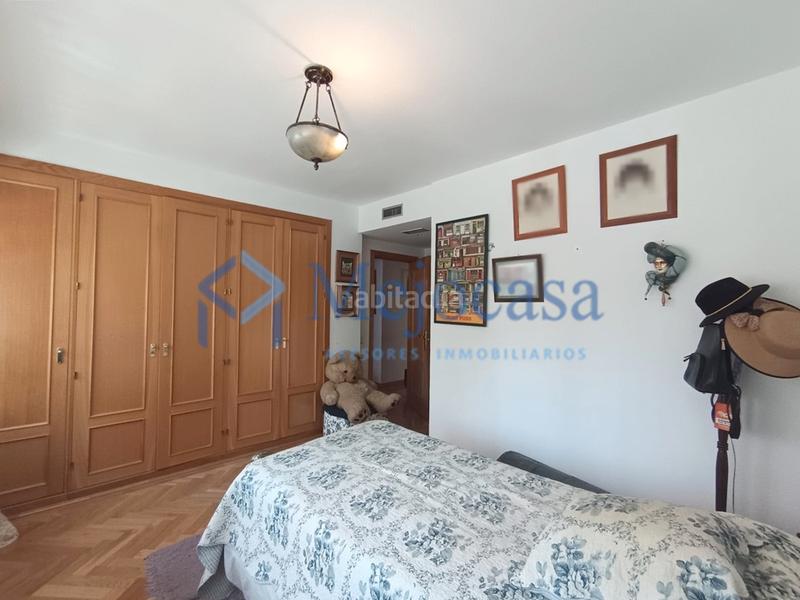 Foto ace50717-e2ec-4fc1-8a51-b0b7366409b6. Appartamento con riscaldamento parcheggio piscina in Madrid