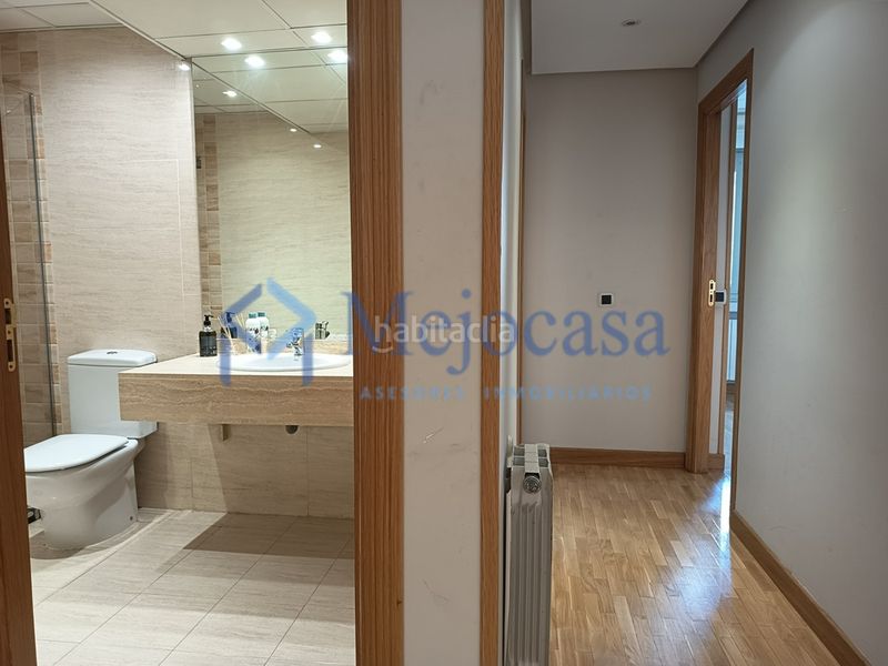 Foto 6935701a-bb58-461f-ac11-9bbca1c33202. Pis amb calefacció aparcament piscina a Alameda de Osuna Madrid