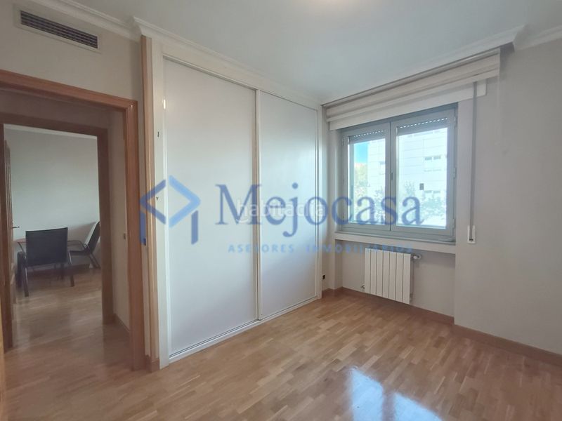 Foto 7e6f66b9-c115-44f6-b53d-b6f75dd720ca. Pis amb calefacció aparcament piscina a Alameda de Osuna Madrid