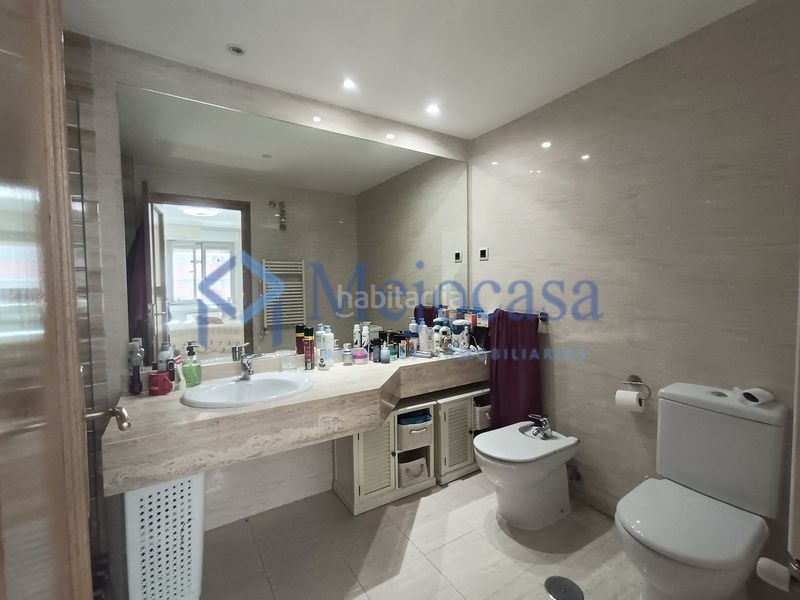 Foto b3baf94c-ee21-4a5f-b99f-95ebc784331e. Pis amb calefacció aparcament piscina a Alameda de Osuna Madrid