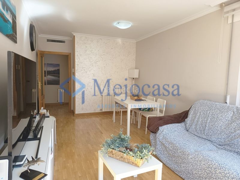 Foto bcccd895-cc19-487f-a127-4b0fe99cec46. Pis amb calefacció aparcament piscina a Alameda de Osuna Madrid