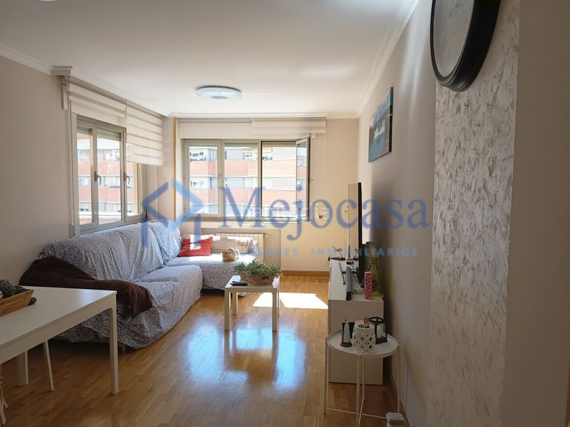 Foto ee0320e1-3ad3-4eaf-96ae-ee7ae6ed83fc. Pis amb calefacció aparcament piscina a Alameda de Osuna Madrid