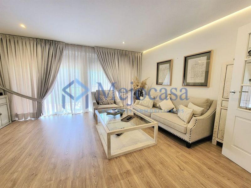 Foto 4aac7ef1-9449-41a6-91ae-6a65c7f0738f. Casa adossada amb calefacció aparcament piscina a Madrid