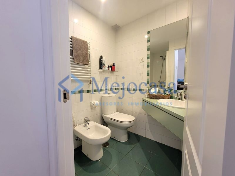 Foto a1aff204-597f-44dc-9d0e-ace59cb91057. Casa adossada amb calefacció aparcament piscina a Madrid