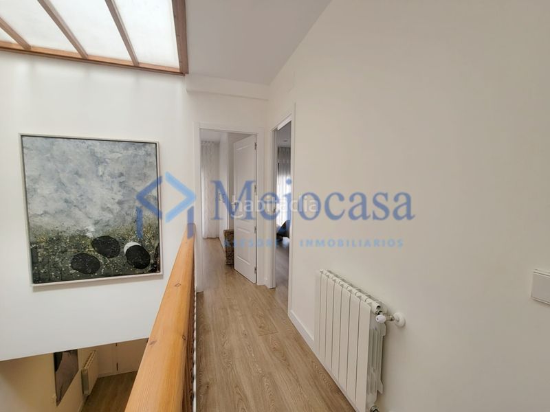 Foto f6e94b7e-d629-48a9-ae77-bdde45605629. Casa adossada amb calefacció aparcament piscina a Madrid