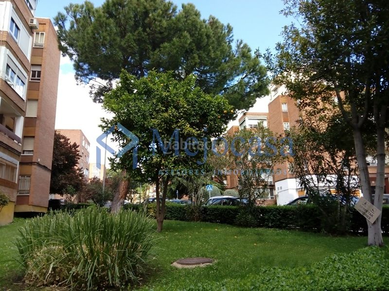 Foto 125ee9e1-4935-4d95-9766-98d84d7ea5f3. Pis amb calefacció a Canillas Madrid