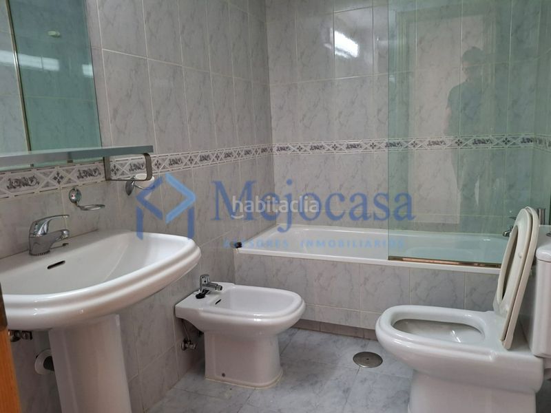 Foto dd00df15-129d-4031-8170-aeb8b33a147e. Pis amb calefacció aparcament a Numancia Madrid