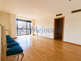 Etagenwohnung  Avenida del santuario de valverde. Estupendo piso, con mucha luz, en venta en una de las mejores ur