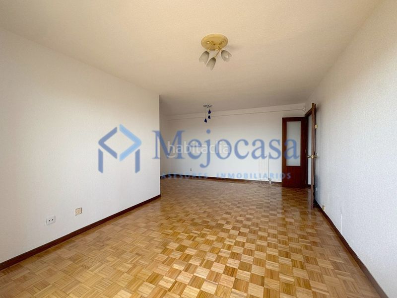 Foto 29a22ba3-6cad-430f-8101-77b311b55bfd. Pis amb calefacció aparcament a Palomeras Sureste Madrid