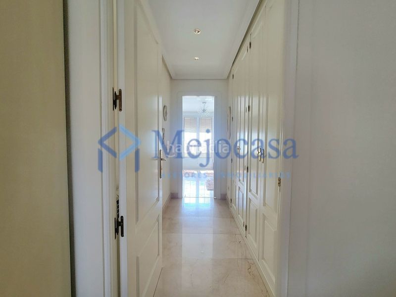 Foto 6d5b23e5-feac-4718-b2d8-e445de382bfe. Casa adossada amb calefacció aparcament piscina a Madrid