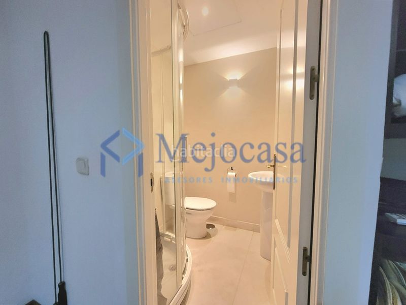 Foto b76c14fe-4895-45c7-8fd1-727dbec52137. Casa adossada amb calefacció aparcament piscina a Madrid