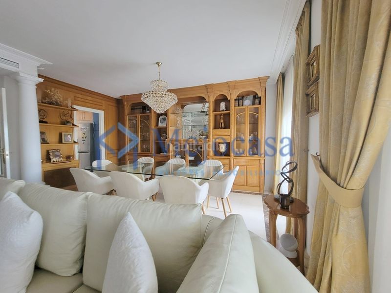 Foto db630f5a-cabd-4aa6-b92b-26903d66c6ab. Casa adossada amb calefacció aparcament piscina a Madrid