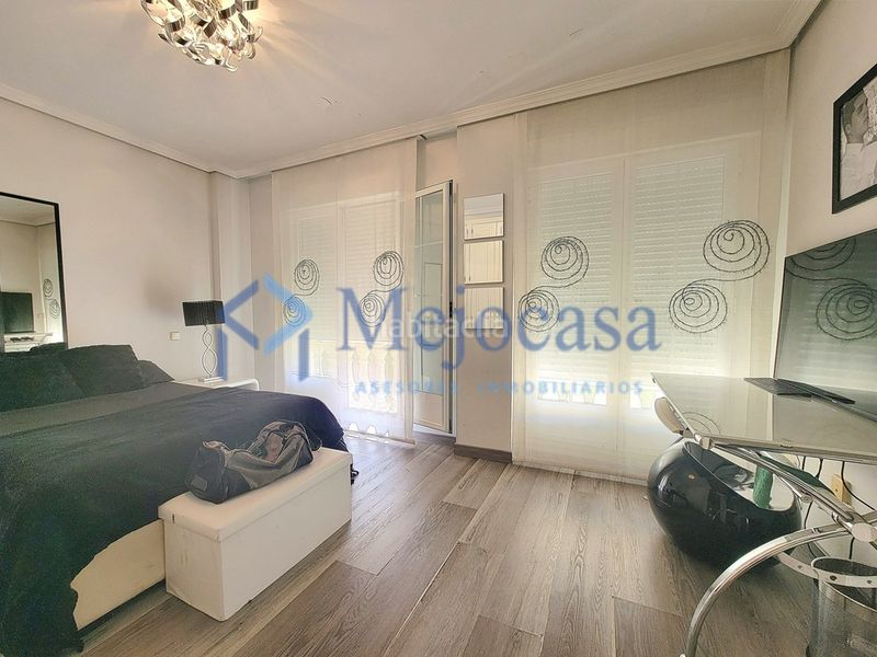 Foto f6080b54-ed6e-47a8-8ae5-1231bb592019. Casa adossada amb calefacció aparcament piscina a Madrid