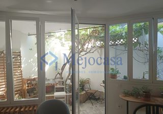 Etagenwohnung in Puerta del Ángel. Se vende local en placita con encanto en el barrio puerta del án