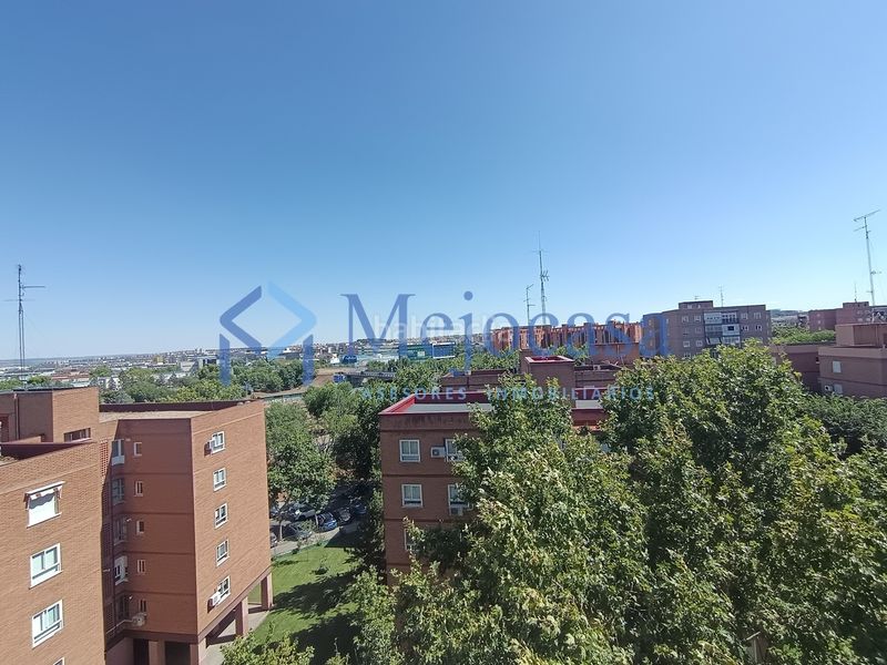 Foto 44579793-e5d8-45c9-b89f-f052b0c75e65. Pis amb calefacció aparcament a Alameda de Osuna Madrid