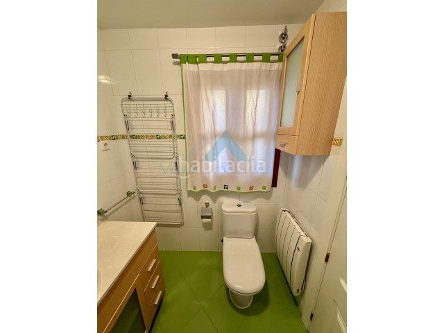 Foto b2f58cd9-ff14-4ca3-9aa0-714b47cd9bfc. Alquiler apartamento  con plaza de garaje en alquiler casco historico en Alcalá de Henares