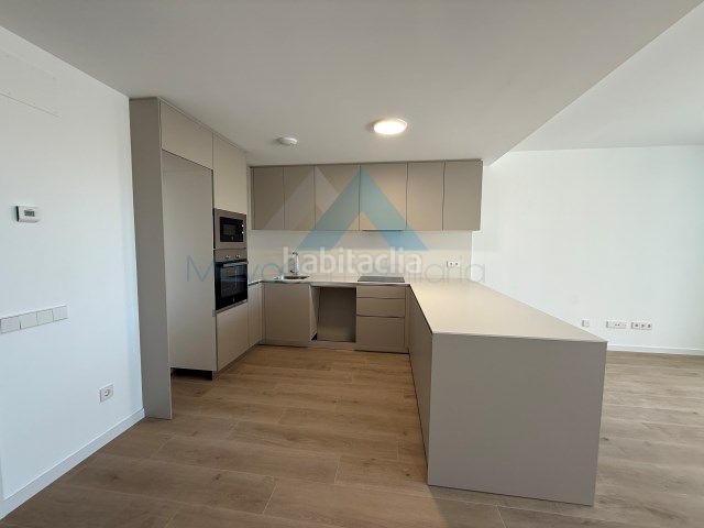 Foto 404f6cea-3bbb-4ae5-9d84-3e42b009b31d. Alquiler casa adosada chalet adosado en alquiler a estrenar en valdebebas () en Madrid