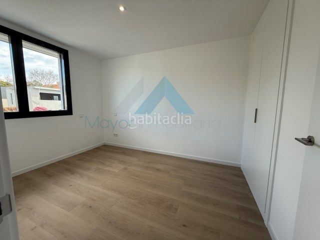 Foto 6b61caf5-9241-47c0-81f6-c4c2e6602ede. Alquiler casa adosada chalet adosado en alquiler a estrenar en valdebebas () en Madrid
