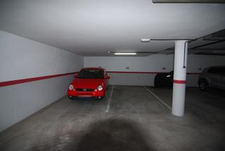 Parking voiture à San Martín de la Vega