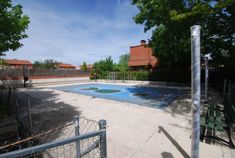 Foto 82d05377-8518-4075-a889-a4b714e0bfe7. Casa adossada amb piscina a Urbanizaciones Rivas - Vaciamadrid