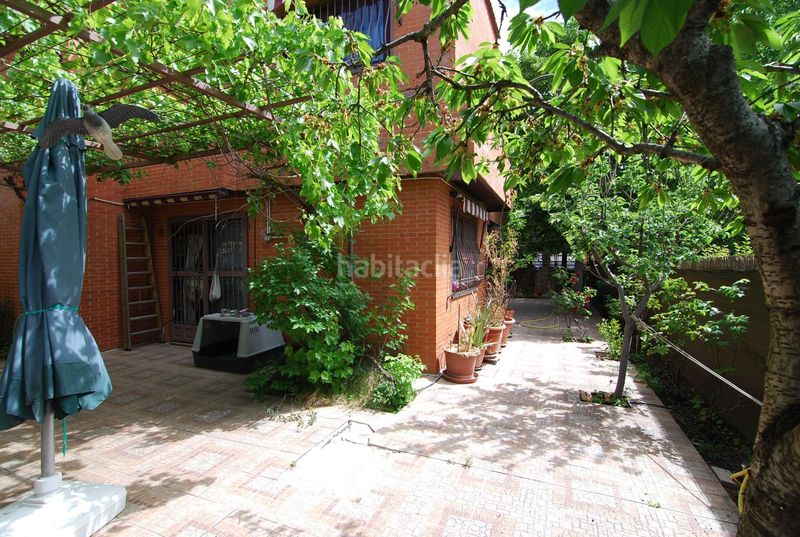 Foto aa1c51d3-9c1d-4c1d-b3e1-0fd9b6320755. Casa adossada amb piscina a Urbanizaciones Rivas - Vaciamadrid