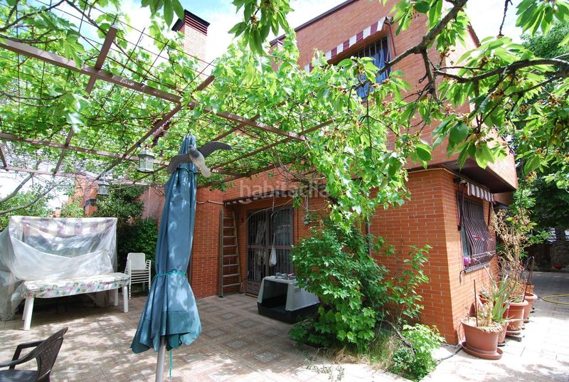 Foto d2d0c3ee-117e-4a59-be60-94968e2435ed. Casa adossada amb piscina a Urbanizaciones Rivas - Vaciamadrid