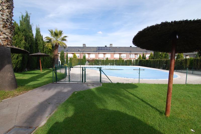 Foto f2fd0d5c-f7d8-441e-8520-f88436c5ef72. House with heating pool in Restón I-Restón II Valdemoro