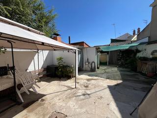 Casa en San Martín de la Vega. Estupenda casa de pueblo con 100 metros de patio !!
