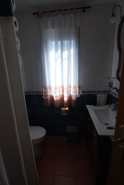 Foto a0a39f2f-c08b-4ac3-b5ab-8b71bbb09509. Casa amb calefacció a Navas del Rey