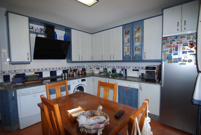 Foto a0d6213a-6b20-4949-9560-8d1169940736. Casa amb calefacció a Navas del Rey