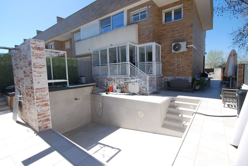 Foto 8ea65d9d-8305-4cc7-bb39-659252cb21ce. Casa amb calefacció aparcament piscina a Tenería I-Tenería II Pinto
