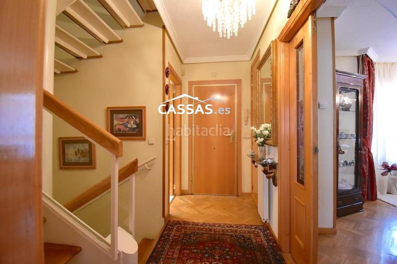 Foto 18fa6b97-343d-4d5c-acc4-a444380be39d. Casa adosada chalet en fresnos, 6 habitaciones, 3 baños, jardin, garaje y solarium. en Torrejón de Ardoz