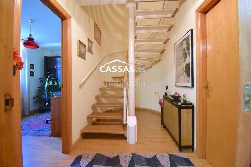 Foto 2f02ea50-84e4-4aef-a1f5-f0ee3bbeecec. Casa adosada chalet en fresnos, 6 habitaciones, 3 baños, jardin, garaje y solarium. en Torrejón de Ardoz