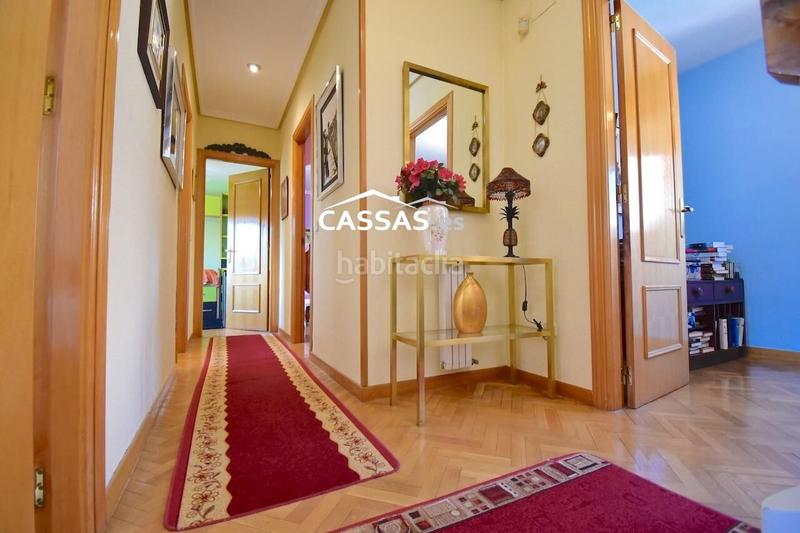 Foto 3f3f025f-bb4c-44c4-bd02-23937395ac4e. Casa adosada chalet en fresnos, 6 habitaciones, 3 baños, jardin, garaje y solarium. en Torrejón de Ardoz