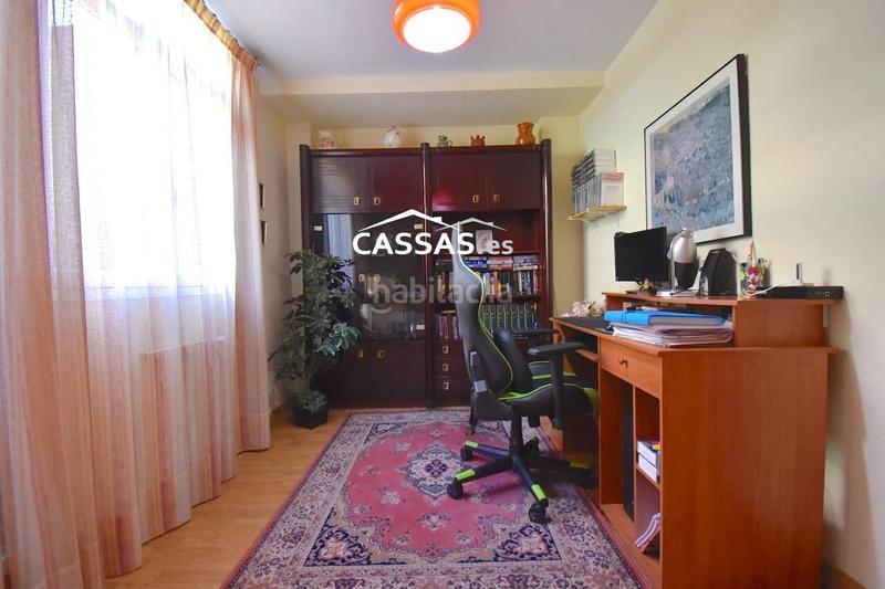 Foto 48a8cb9a-c3fc-4d2a-9484-c9d756e8c679. Casa adosada chalet en fresnos, 6 habitaciones, 3 baños, jardin, garaje y solarium. en Torrejón de Ardoz