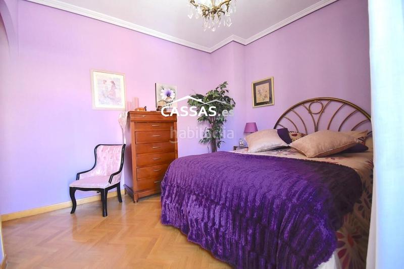 Foto 5463b2b6-9c67-40fb-8ed6-ac171573d107. Casa adosada chalet en fresnos, 6 habitaciones, 3 baños, jardin, garaje y solarium. en Torrejón de Ardoz