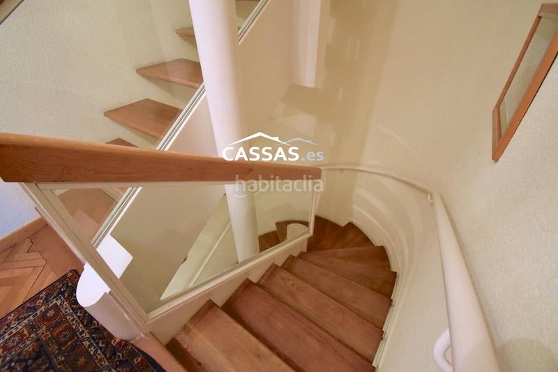 Foto 57ec3dd4-7592-4339-a256-c5a4073a5668. Casa adosada chalet en fresnos, 6 habitaciones, 3 baños, jardin, garaje y solarium. en Torrejón de Ardoz