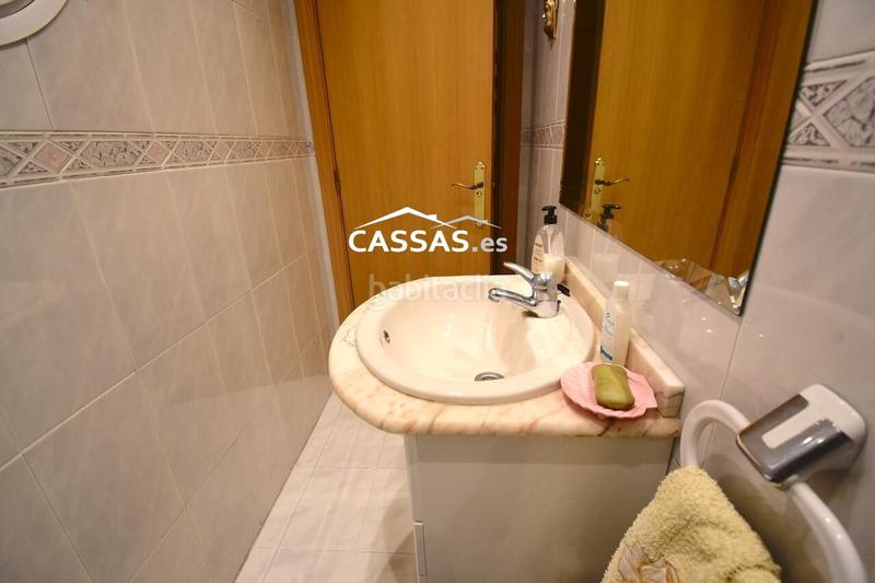 Foto 589389bf-6d81-4193-9acb-e8ee13270d29. Casa adosada chalet en fresnos, 6 habitaciones, 3 baños, jardin, garaje y solarium. en Torrejón de Ardoz