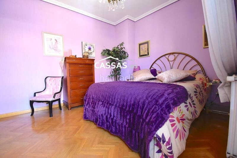 Foto 68ab57ac-9f44-47ac-be6b-1a964624dcf8. Casa adosada chalet en fresnos, 6 habitaciones, 3 baños, jardin, garaje y solarium. en Torrejón de Ardoz