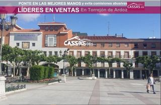 Etagenwohnung  Calle ramón y cajal. Zona centro junto a la plaza mayor  5 planta sin ascensor de 3 h
